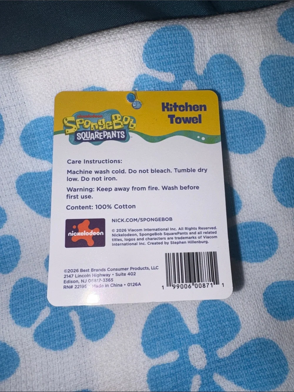 6 Piece set - SpongeBob Kitchen Towel (2) measuring spoons, clips, timer & mit